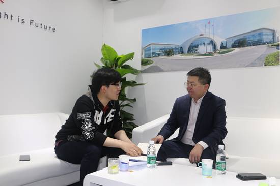 康得新员工持股成本_康得新汽车碳纤维轻量化解决方案_康得新光学膜产业创新研发