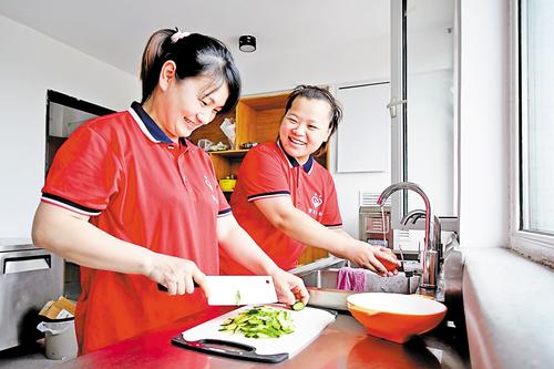 河北福嫂家政服务_北京上门服务极品兼职妹名字_京津家政市场占比