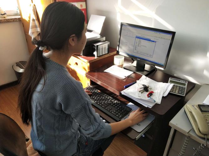 女生做销售，选会计、外语、播音主持有前途
