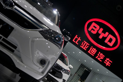 比亚迪股价连跌四天市值蒸发千亿，股东频繁质押股票咋回事？